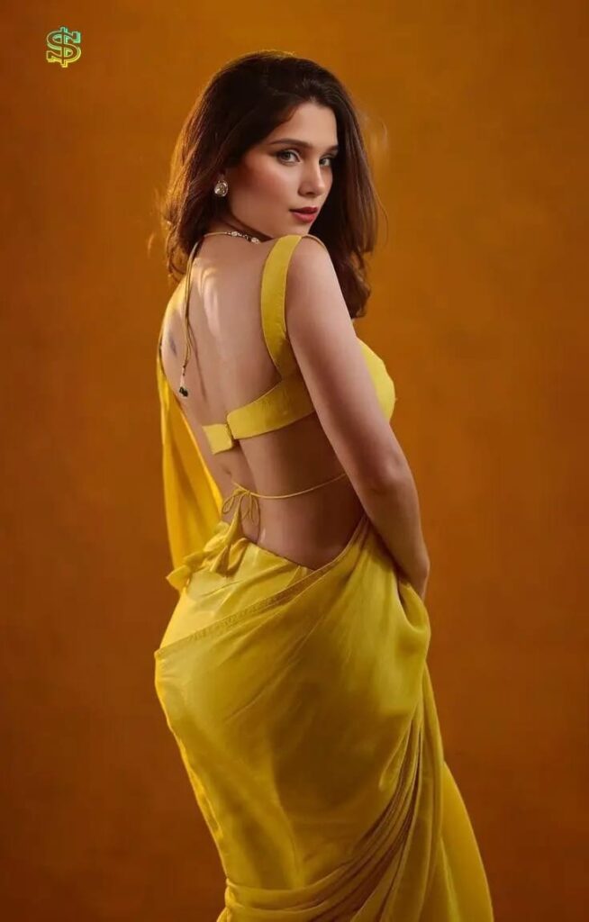 Housewife Escorts in Delhi