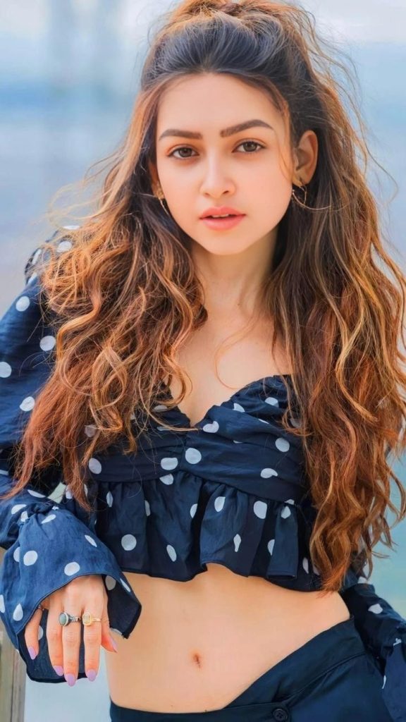 Escort service in Chanakya Puri